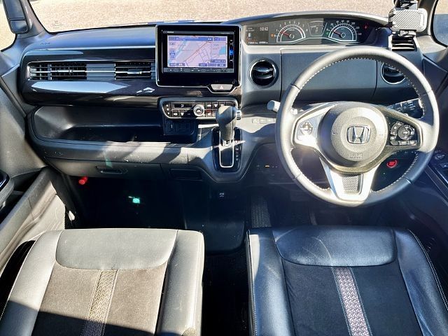 Honda N BOX CUSTOM 2017-10 186254-1