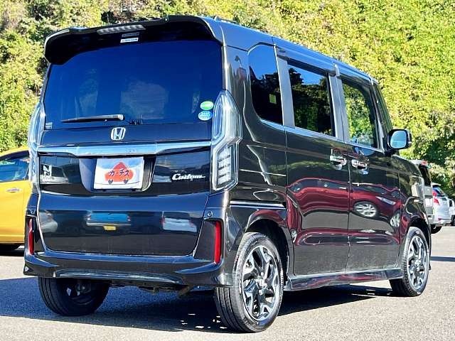 Honda N BOX CUSTOM 2017-10 186254-2