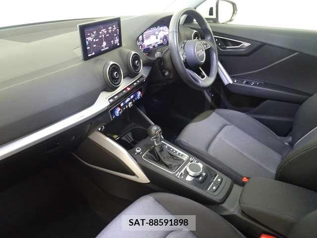 Audi Q2 2019-03 384847-10