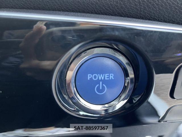 Toyota PRIUS 2019-02 209568-7