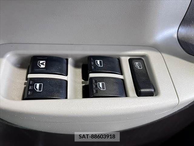 Toyota PASSO 2010-03 281255-29