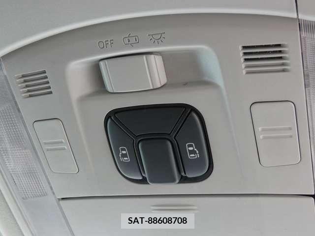 Toyota VELLFIRE 2014-01 303597-17