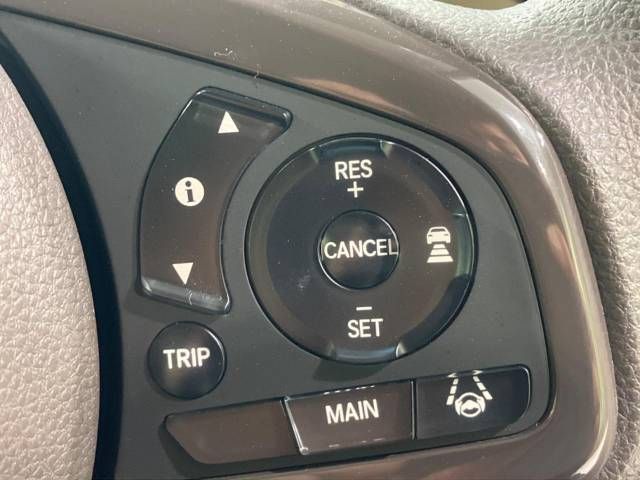 Honda N BOX 2018-03 9896-5