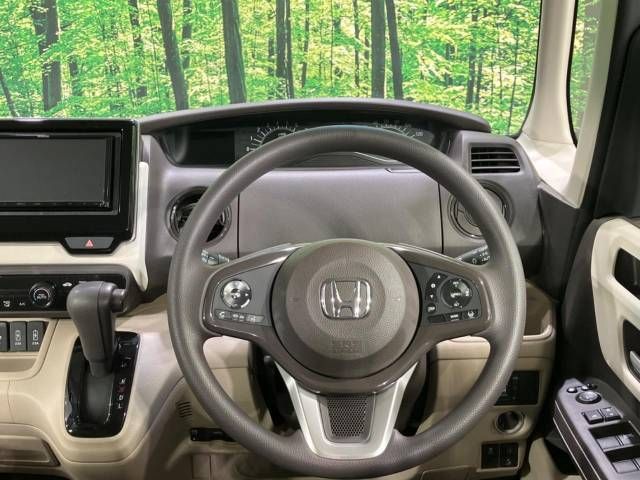 Honda N BOX 2018-03 9896-11