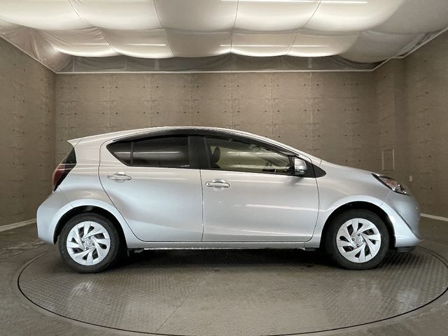 Toyota AQUA 2020-10 181222-7