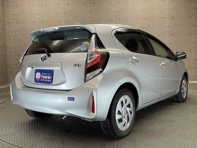 Toyota AQUA 2020-10 181222-3