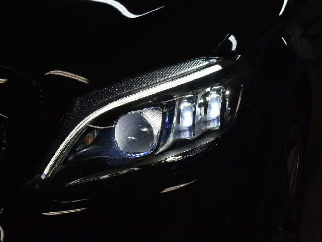Mercedes Benz C-CLASS 2018-11 192377-27