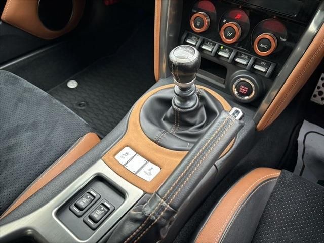 Toyota 86 2016-11 194906-25