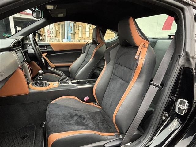Toyota 86 2016-11 194906-22