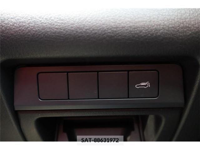 Mazda CX-30 2022-04 295873-11