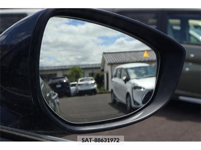 Mazda CX-30 2022-04 295873-14