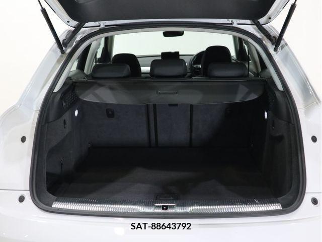 Audi Q3 2016-11 381589-23