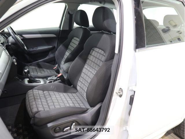 Audi Q3 2016-11 381589-17
