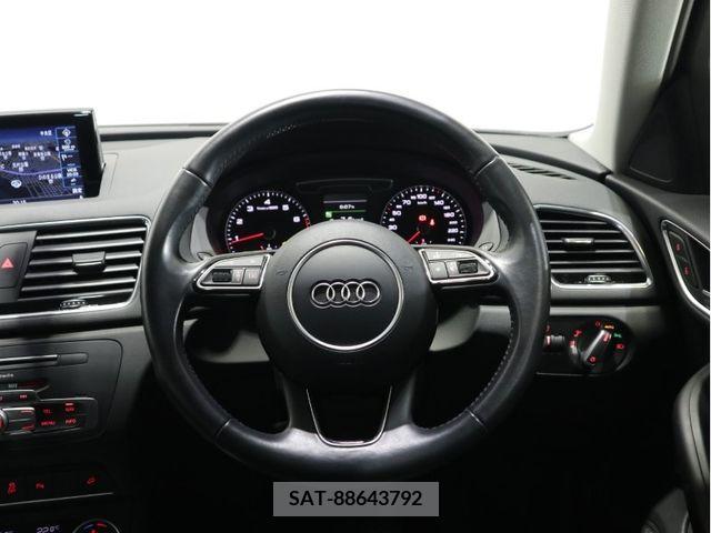 Audi Q3 2016-11 381589-10