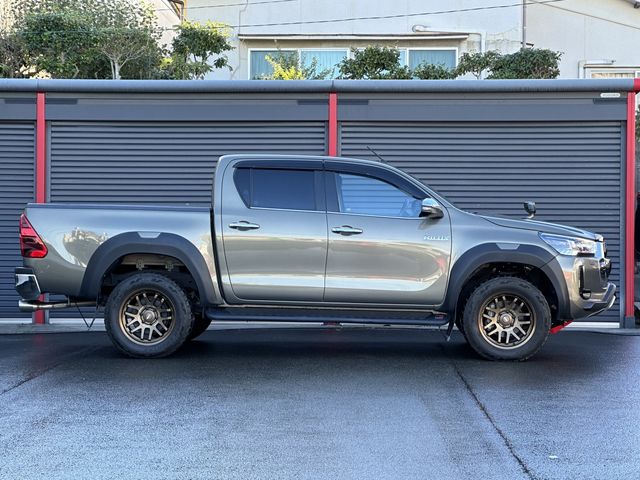 Toyota HILUX 2021-05 192409-24