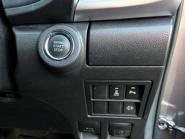 Toyota HILUX 2021-05 192409-6