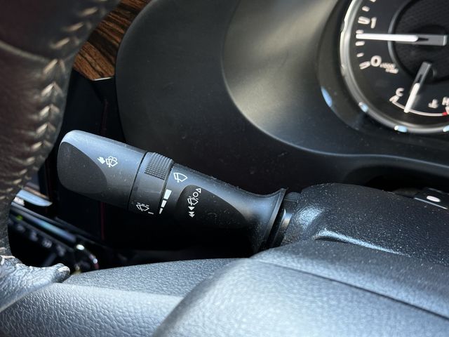 Toyota HILUX 2021-05 192409-12