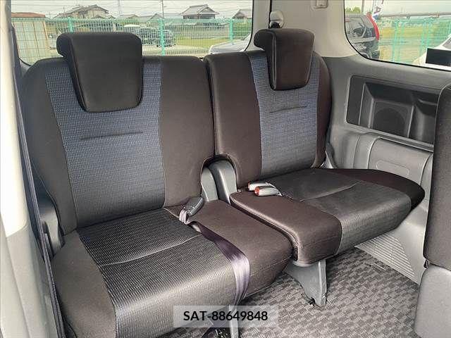 Toyota VOXY 2008-08 289263-22