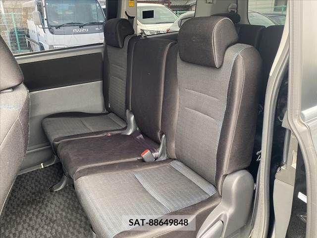 Toyota VOXY 2008-08 289263-17