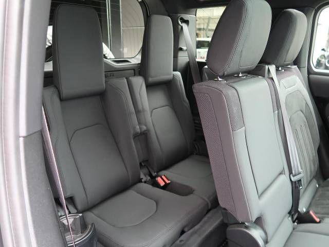 ROVER DEFENDER 2022-01 188783-4