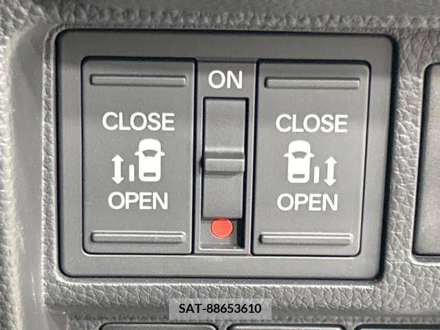 Honda STEP WGN 2022-05 286156-6