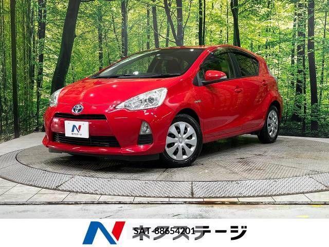 Toyota AQUA 2013-08 343294-0
