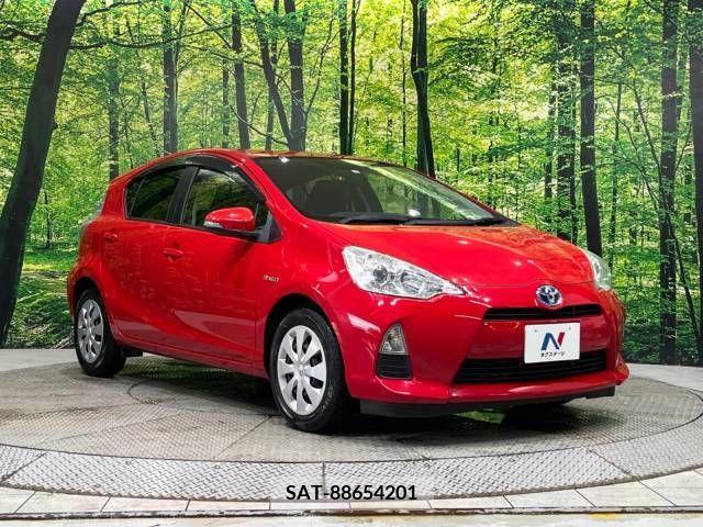 Toyota AQUA 2013-08 343294-16