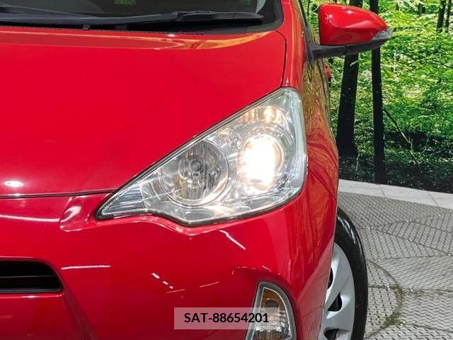 Toyota AQUA 2013-08 343294-12