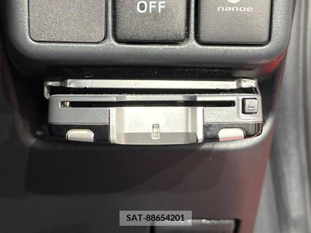 Toyota AQUA 2013-08 343294-4
