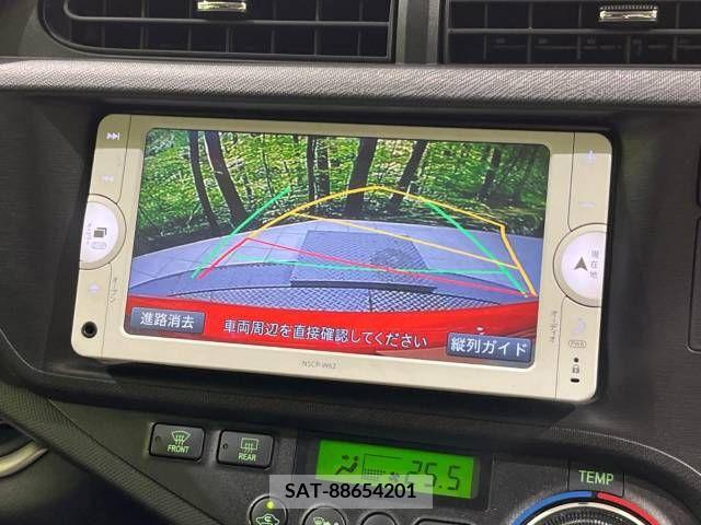 Toyota AQUA 2013-08 343294-3