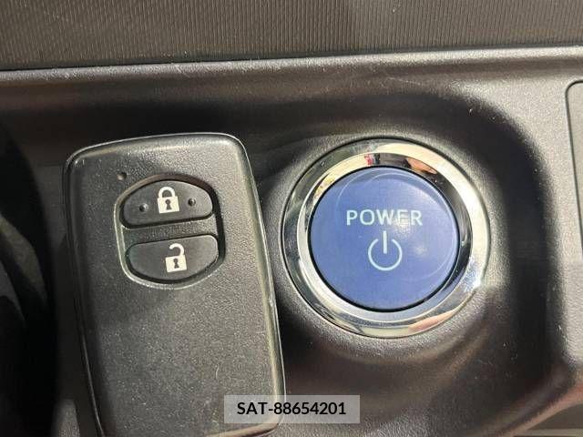 Toyota AQUA 2013-08 343294-7