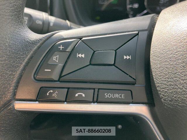 Nissan NOTE 2018-07 365282-10