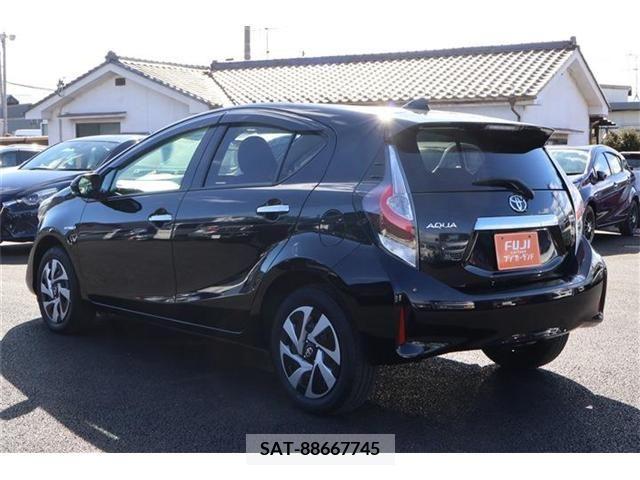 Toyota AQUA 2020-07 224930-1