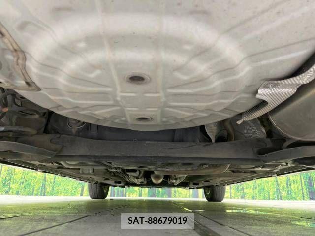 Nissan NOTE 2013-10 302322-19