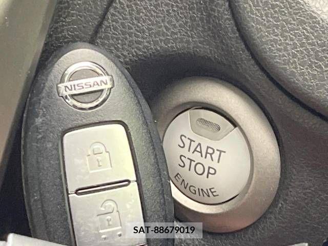 Nissan NOTE 2013-10 302322-4