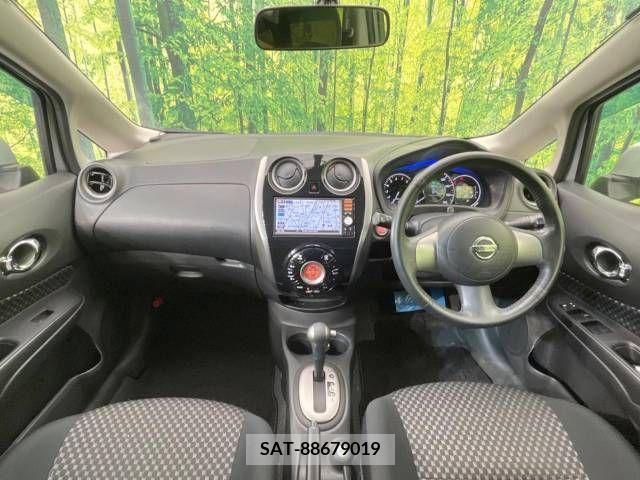 Nissan NOTE 2013-10 302322-1