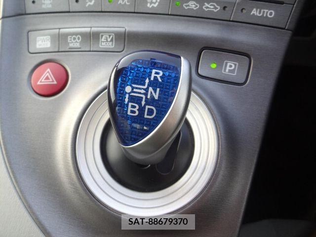 Toyota PRIUS 2012-03 233427-15