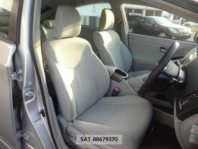 Toyota PRIUS 2012-03 233427-6