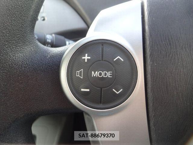 Toyota PRIUS 2012-03 233427-18