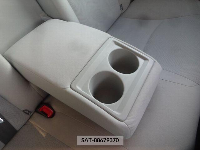 Toyota PRIUS 2012-03 233427-12