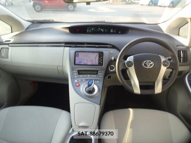 Toyota PRIUS 2012-03 233427-2