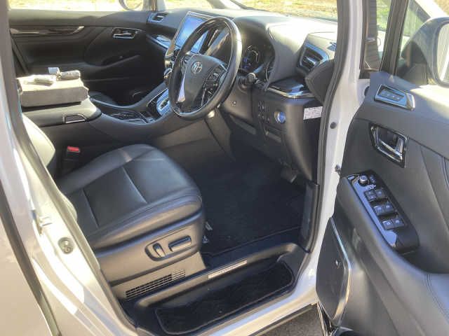 Toyota ALPHARD HYBRID 2019-12 192345-6