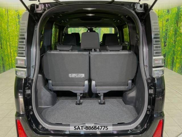 Toyota VOXY 2018-11 205794-10