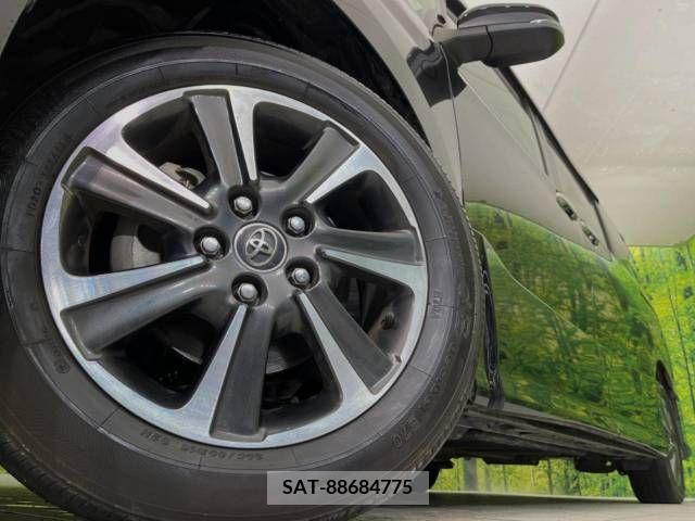 Toyota VOXY 2018-11 205794-13