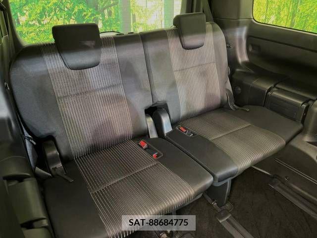 Toyota VOXY 2018-11 205794-9