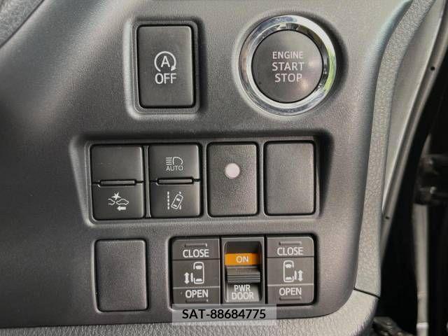 Toyota VOXY 2018-11 205794-5