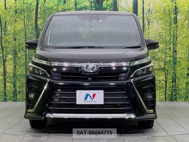 Toyota VOXY 2018-11 205794-14