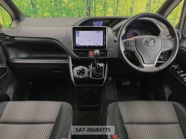 Toyota VOXY 2018-11 205794-1