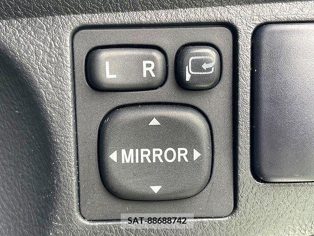 Toyota BB 2013-06 293074-16