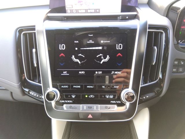 Toyota CROWN SEDAN 2019-06 181507-14